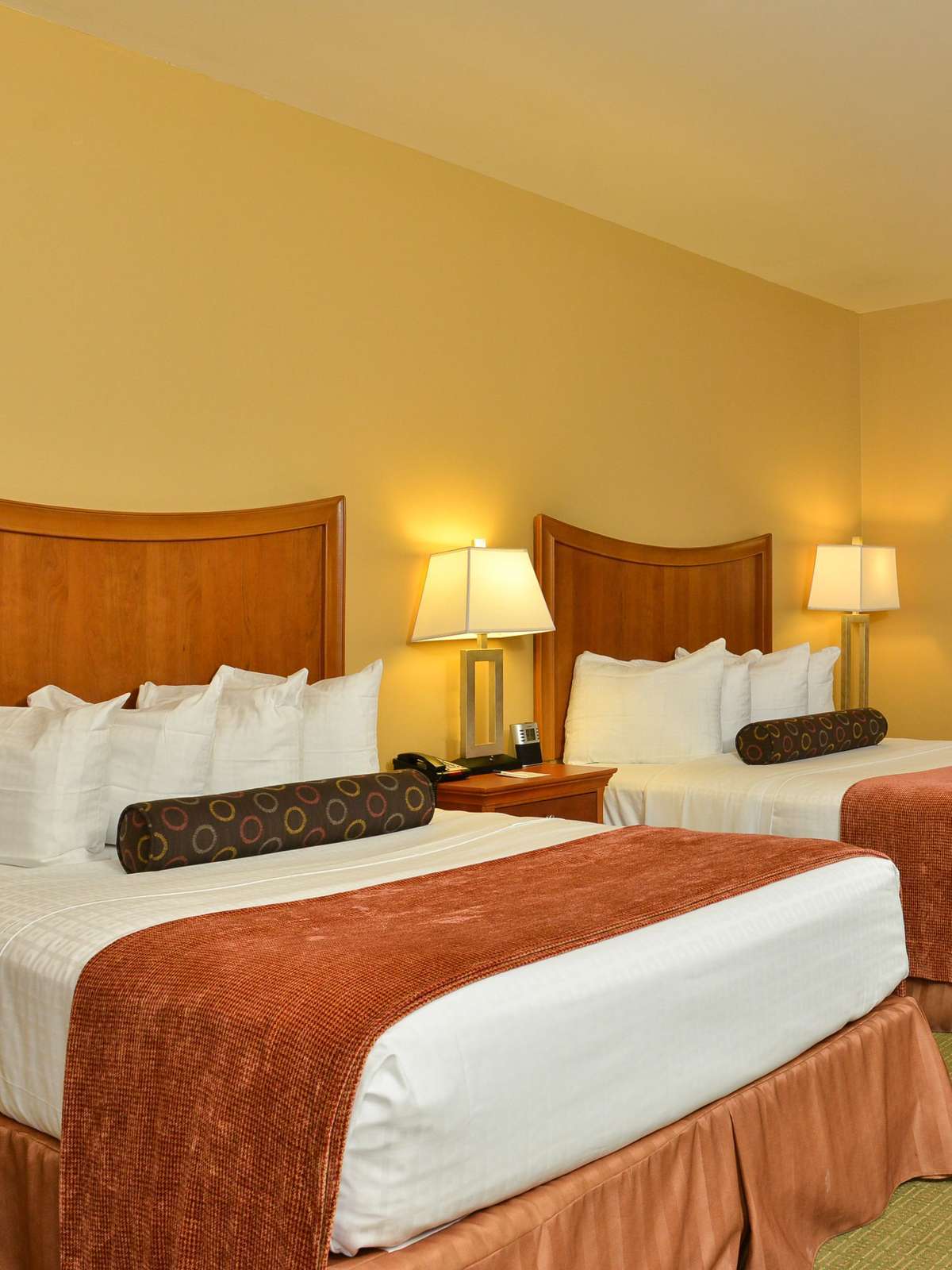 Hotel Best Western Plus Swiss Chalet Hotel & Suites photo 2