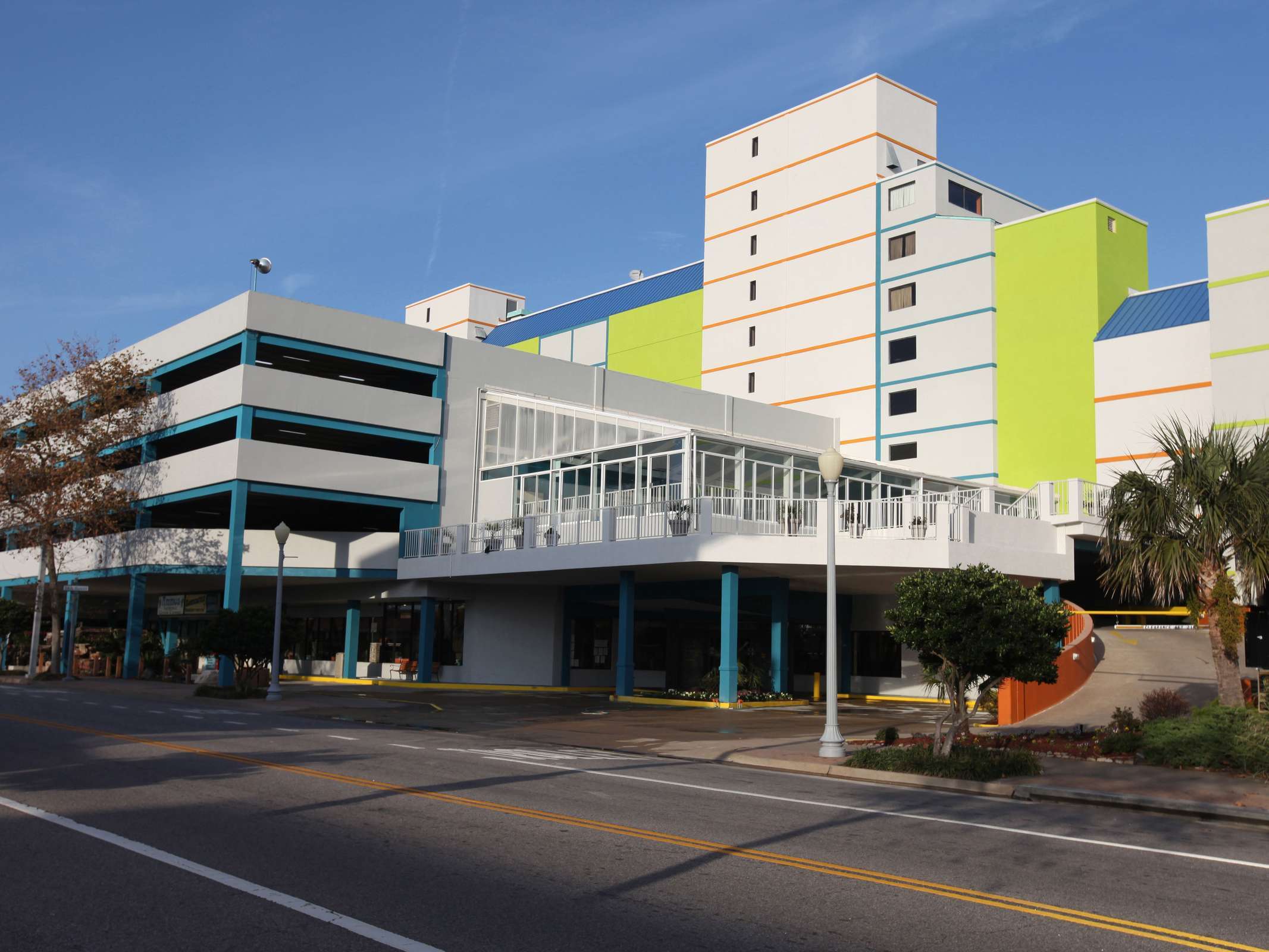 Best Western Plus Sandcastle Beachfront Hotel