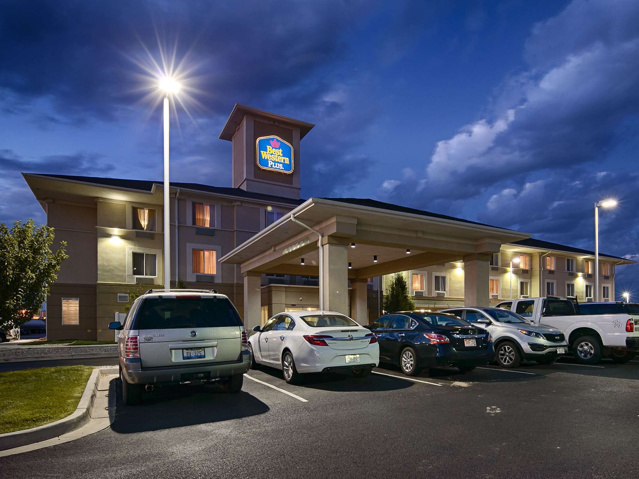 Best Western Plus Frontier Inn