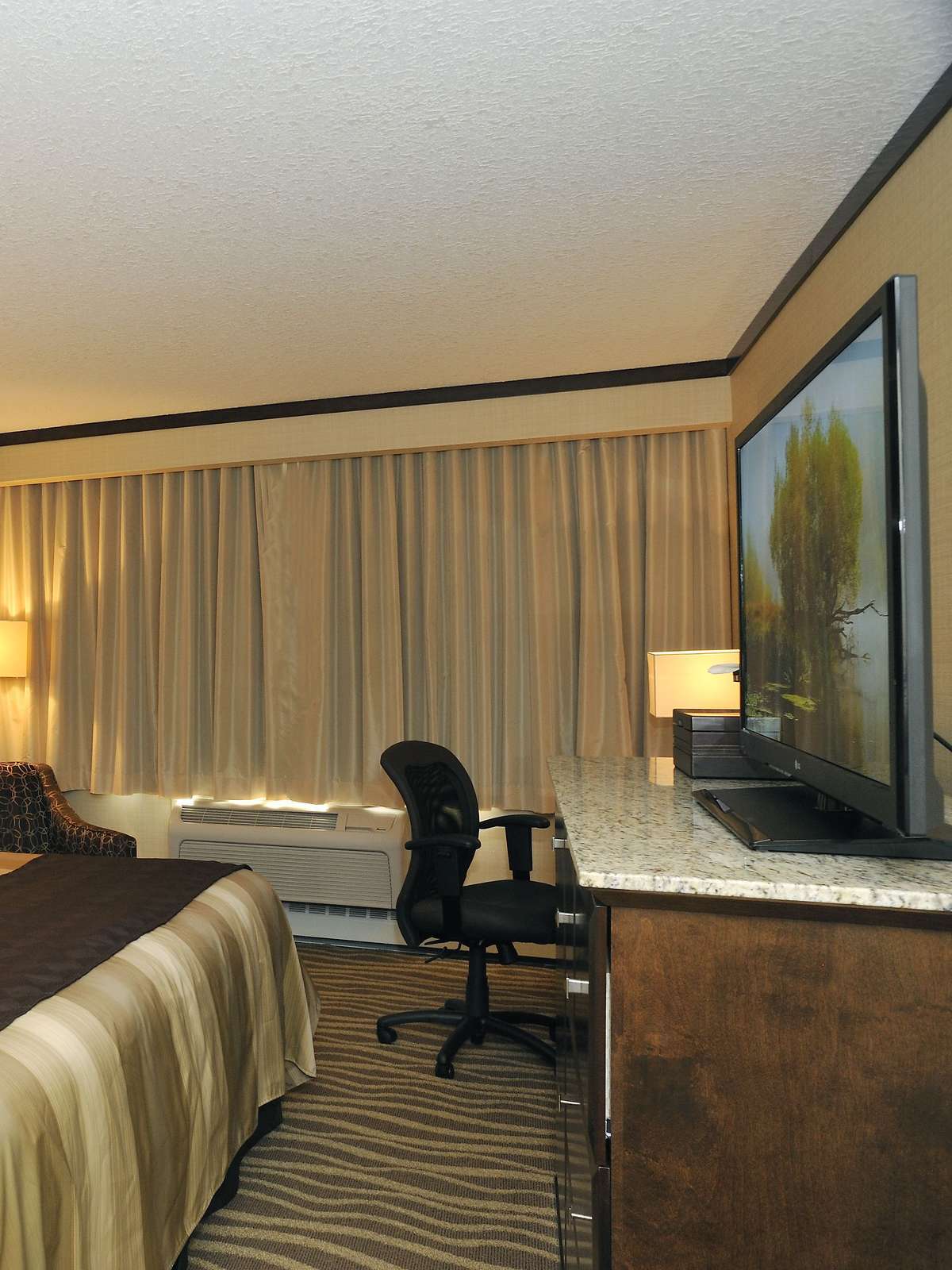 Hotel Best Western Premier Denham Inn & Suites photo 2