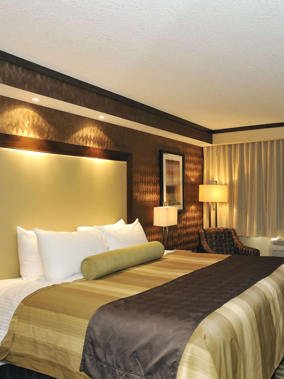 Hotel Best Western Premier Denham Inn & Suites photo 1