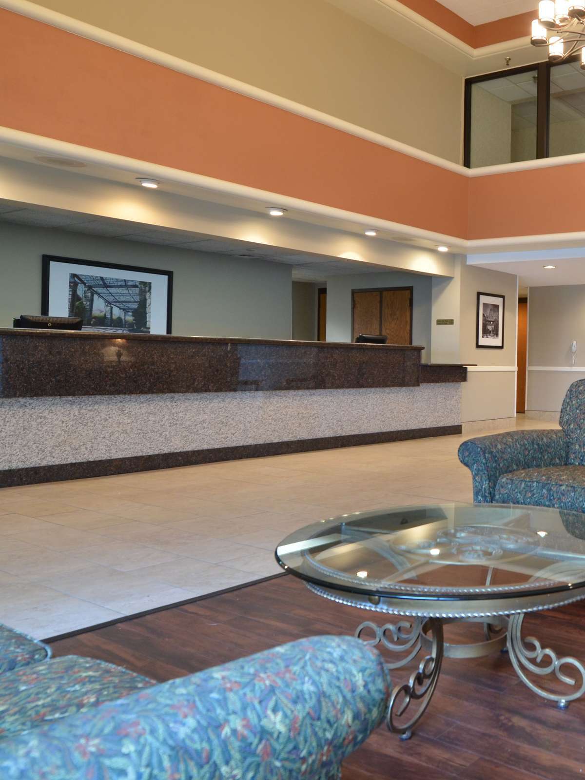 Hotel Best Western East Towne Suites photo 4