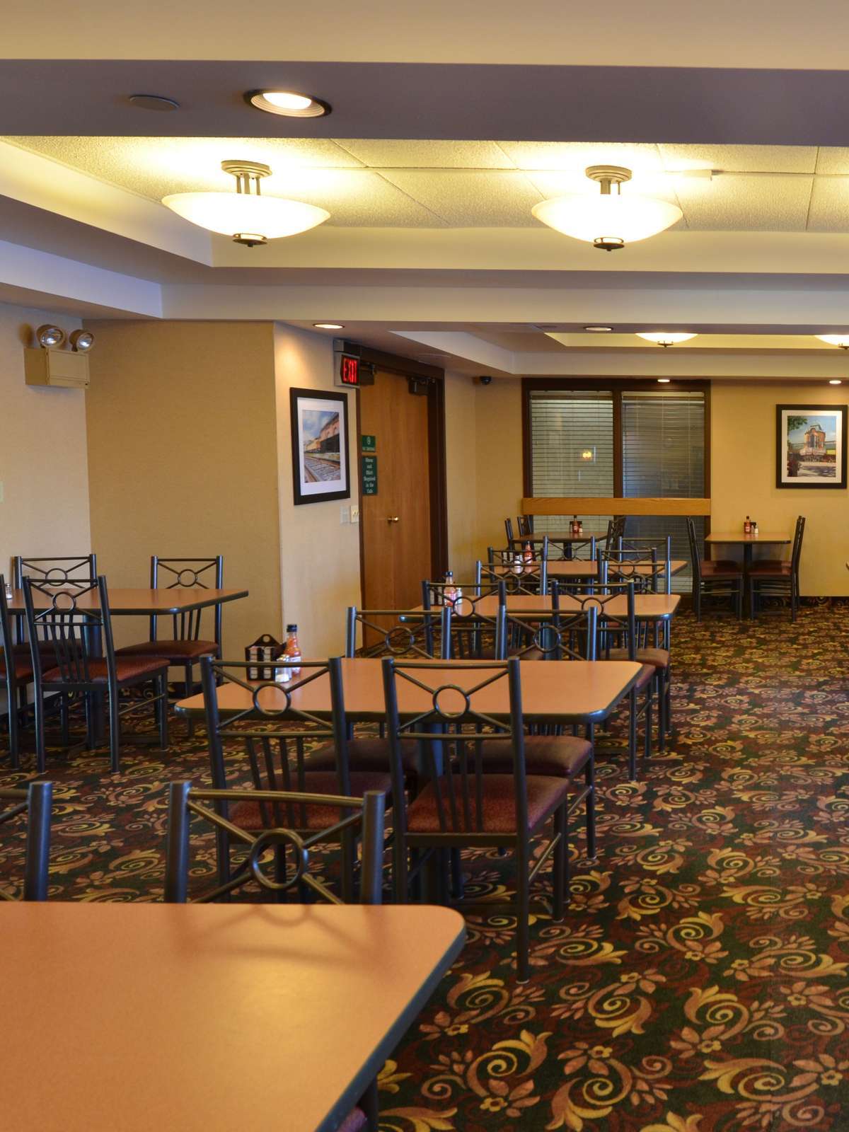 Hotel Best Western East Towne Suites photo 5