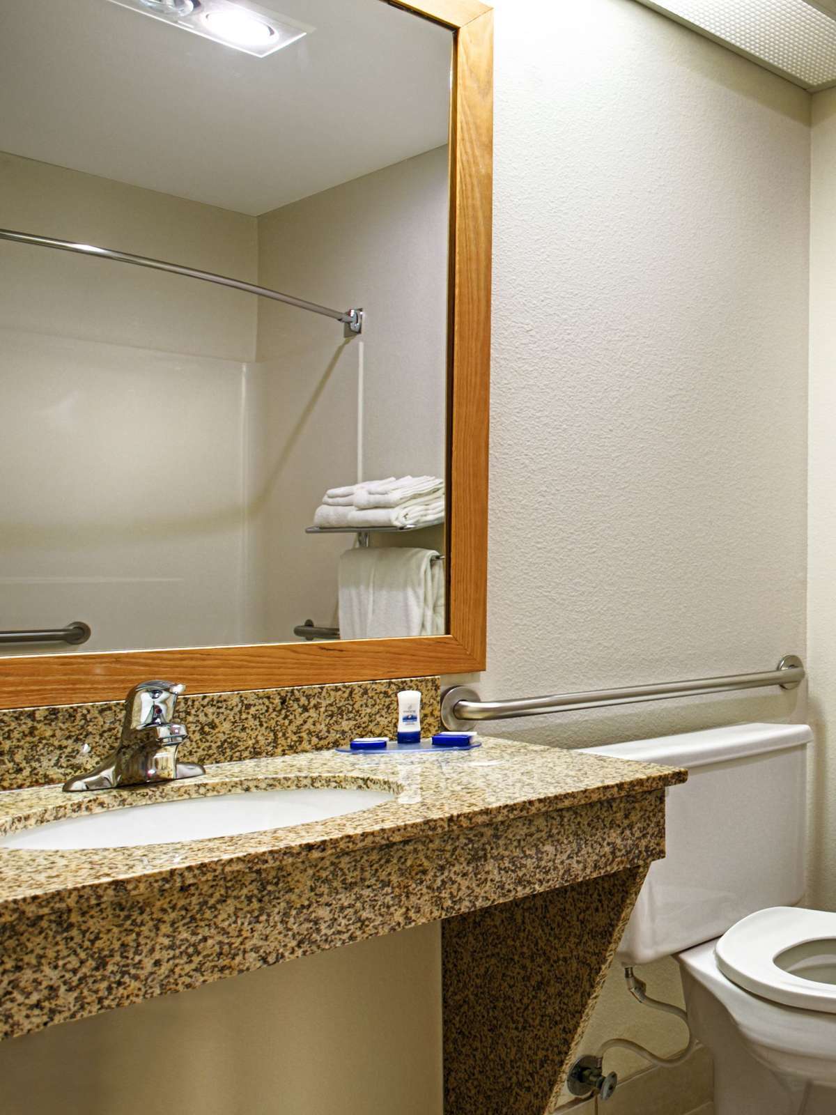 Hotel Best Western Spooner Riverplace photo 3