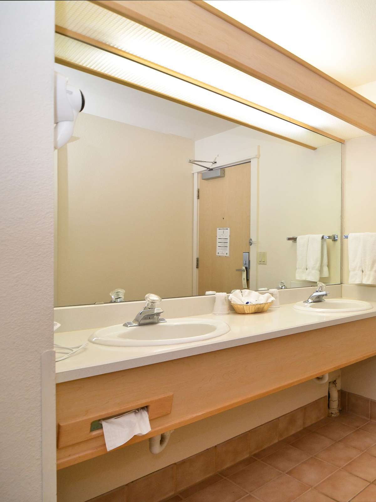 Hotel Best Western Lighthouse Suites Inn photo 2