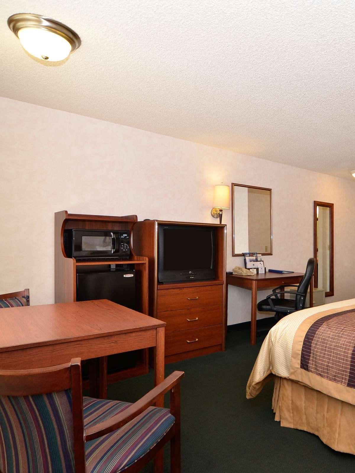 Hotel Best Western Cascadia Inn photo 2