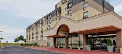 Best Western Plus Toronto North York Hotel & Suites