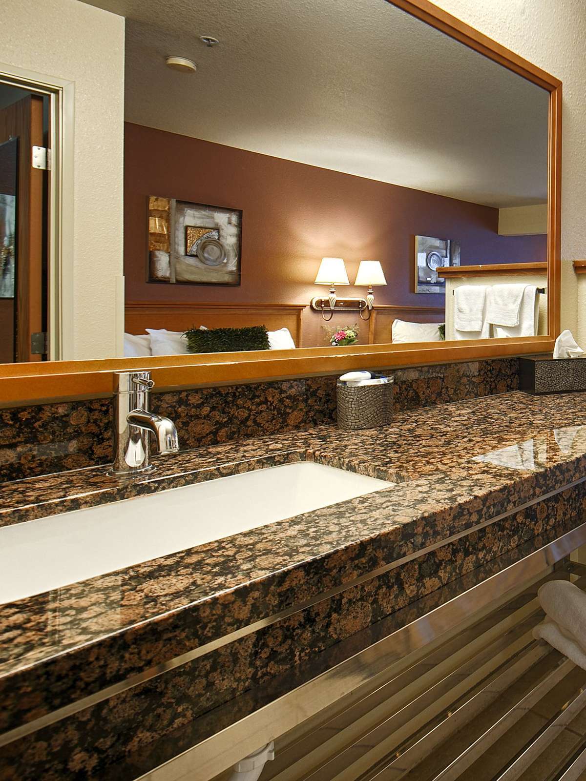 Hotel Best Western Plus Peppertree Airport Inn photo 3