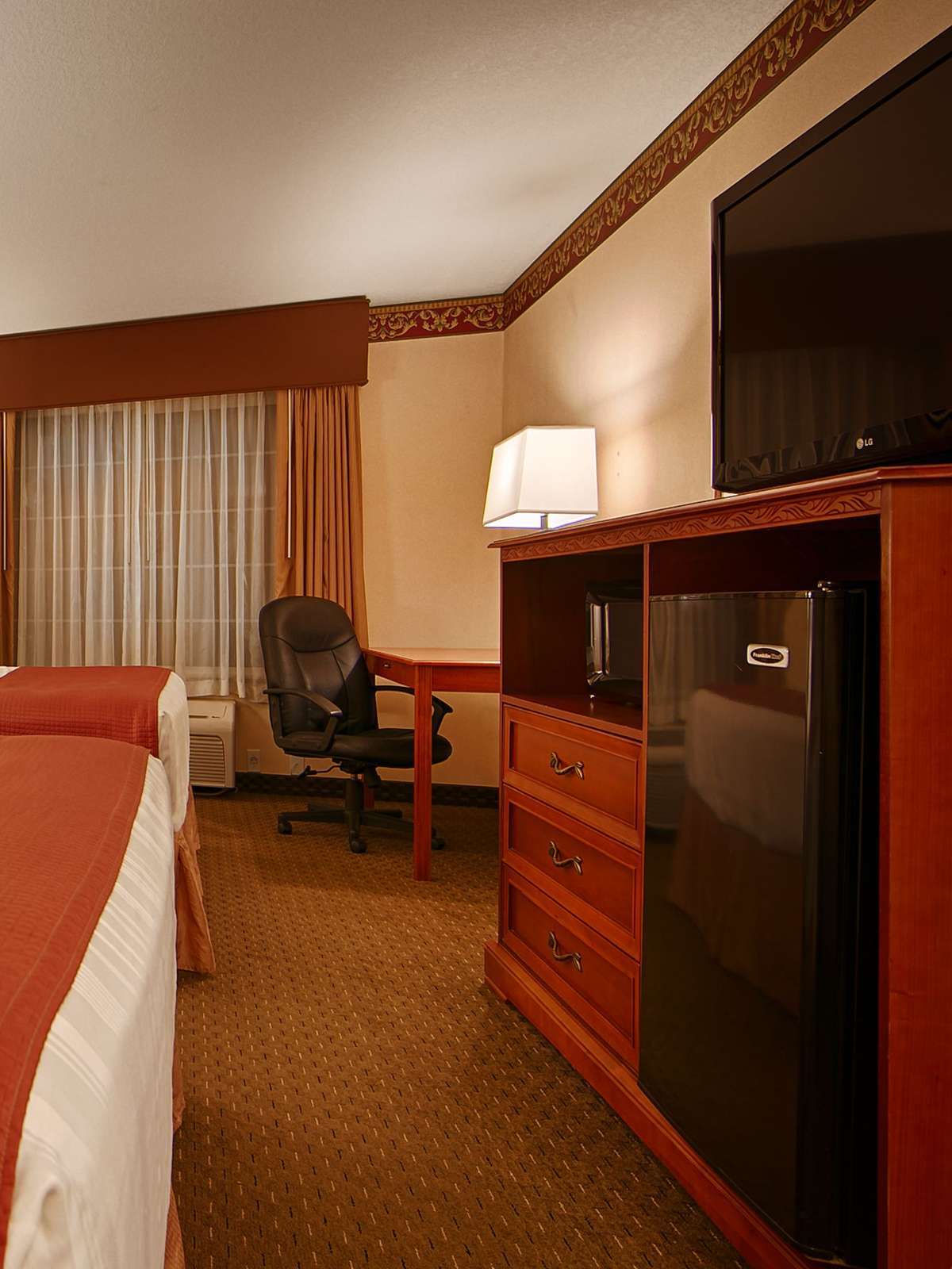 Hotel Best Western Plus Vancouver Mall Dr. Hotel & Suites photo 2