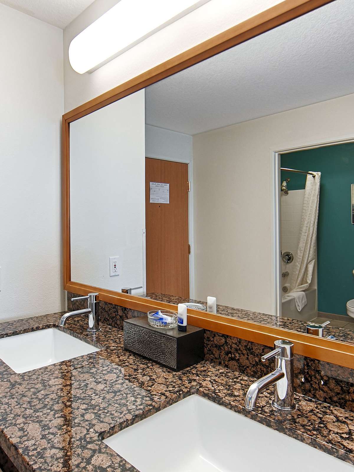 Hotel Best Western Plus Liberty Lake Inn photo 3