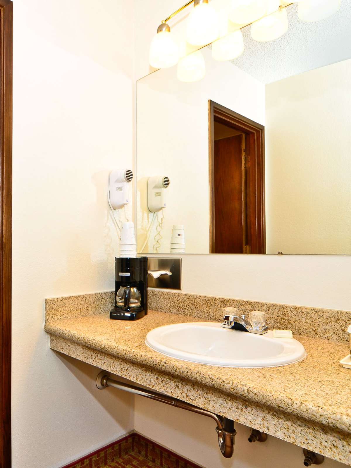 Hotel Best Western Chieftain Inn photo 3