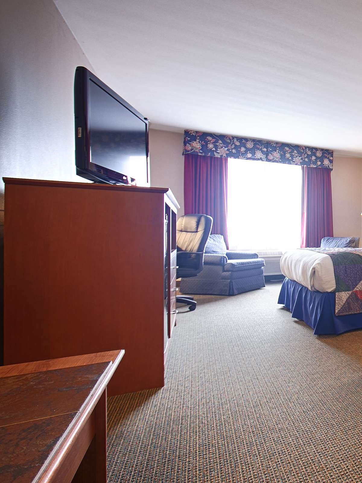 Hotel Best Western Bronco Inn photo 2