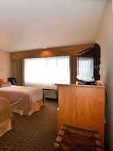 Hotel Best Western Plus Edmonds Harbor Inn photo 2