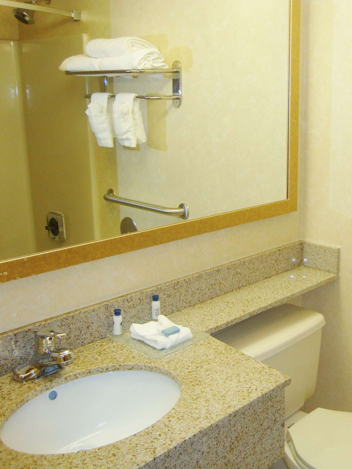 Hotel Best Western West Towne Suites photo 1