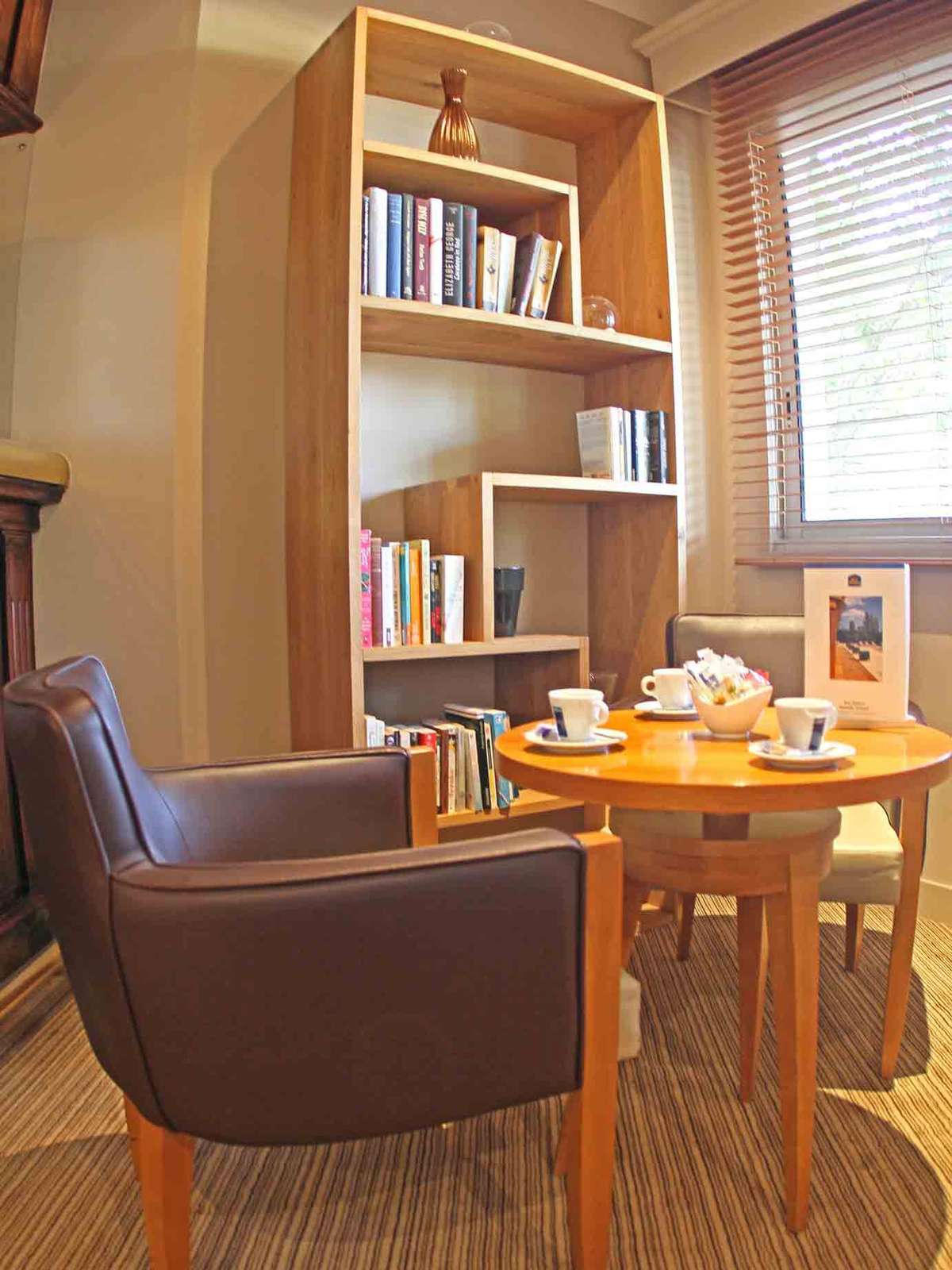 Hotel Best Western Marseille Aeroport photo 2