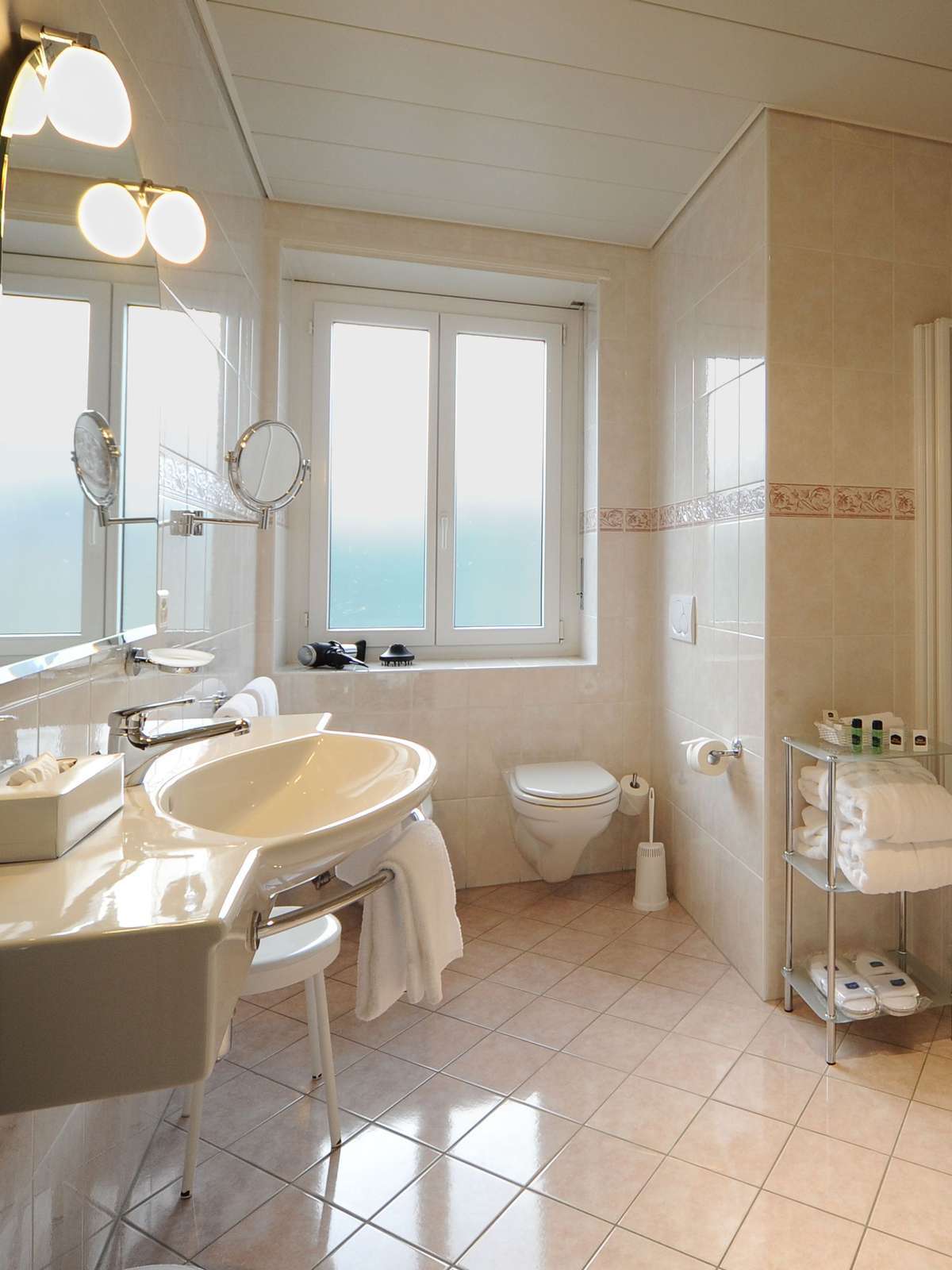 Hotel Best Western Hotel Bellevue Au Lac photo 3