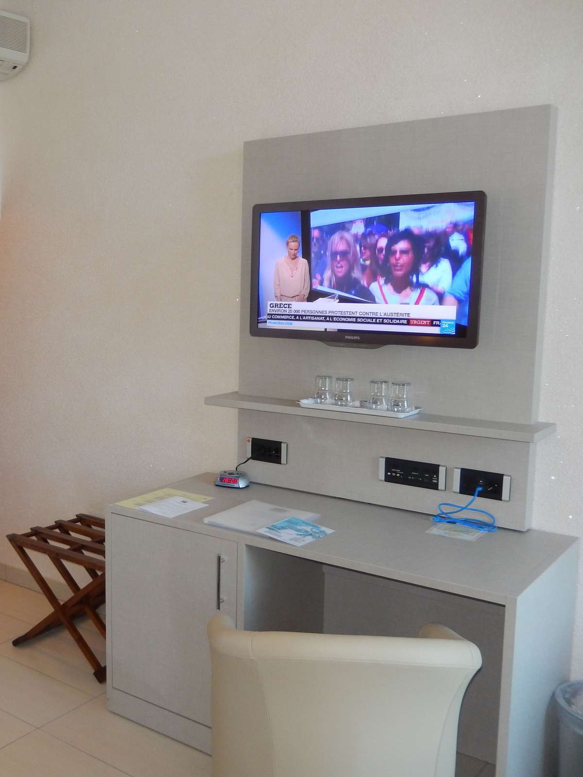 Hotel Best Western Hotel Bellevue Au Lac photo 2