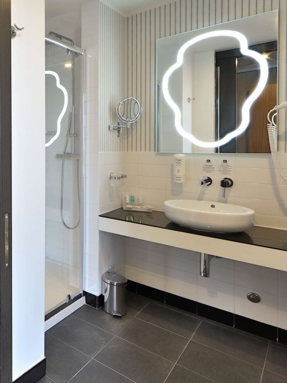 Hotel Best Western Premier CHC Airport photo 3