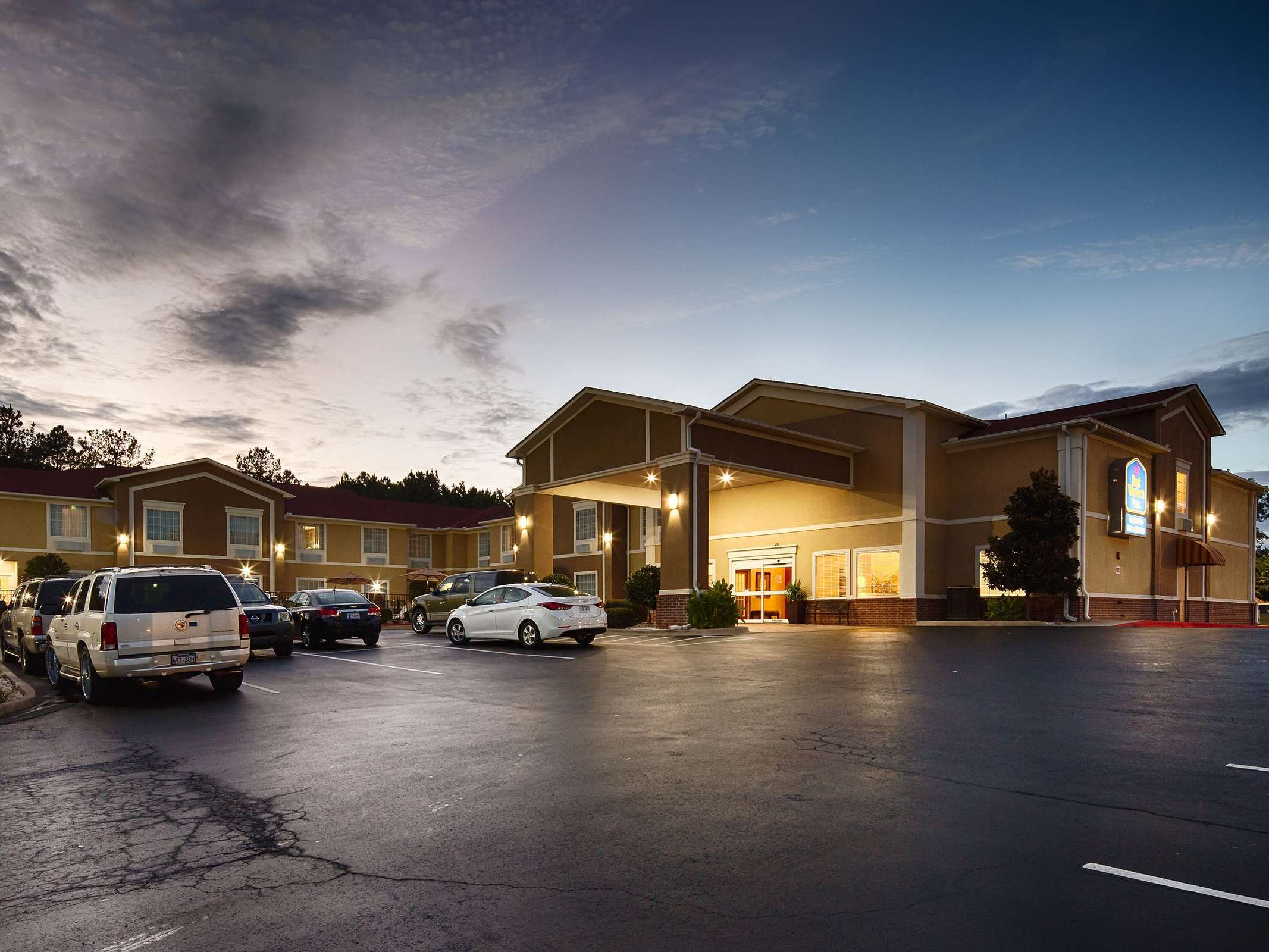 Best Western Sherwood Inn & Suites