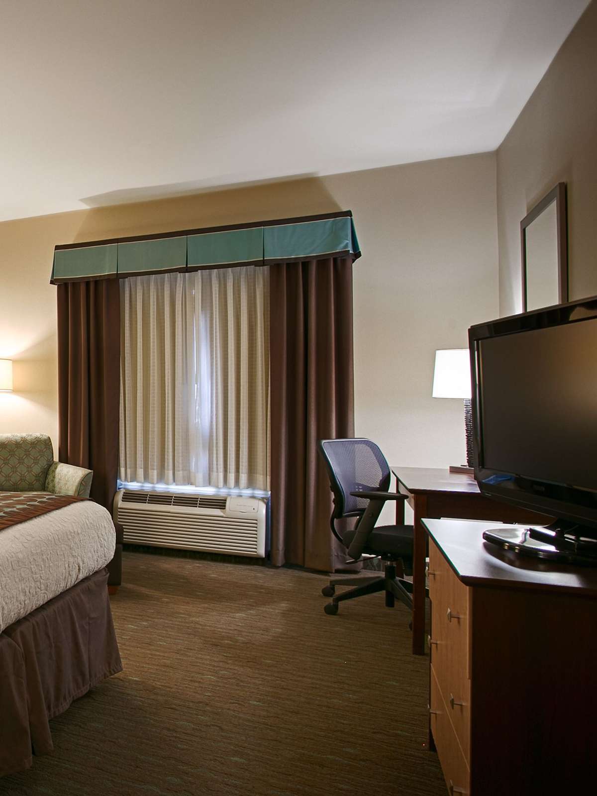 Hotel Best Western Plus Texarkana Inn & Suites photo 2