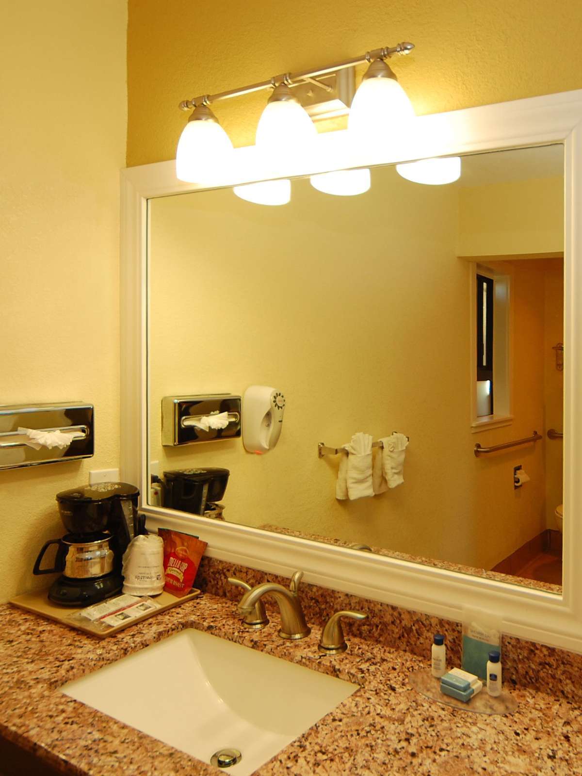 Hotel Best Western Park Crest Inn photo 3