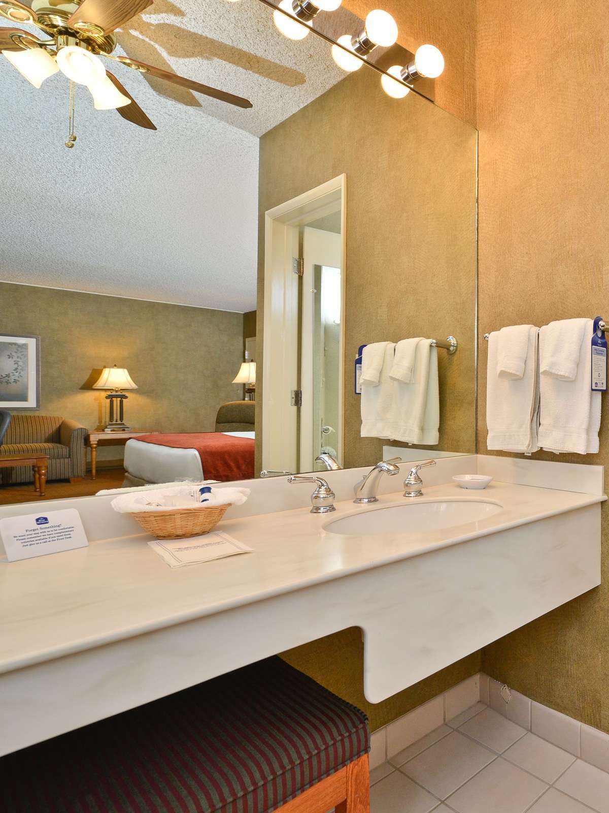 Hotel Best Western Plus Black Oak photo 3