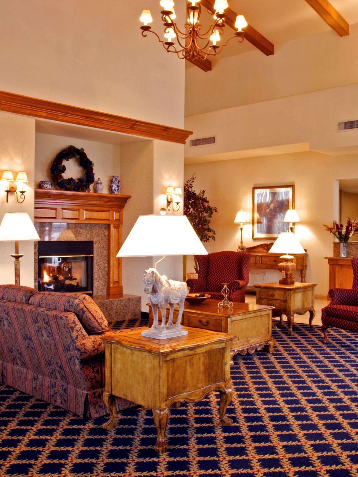 Hotel Best Western Plus A Wayfarer's Inn and Suites photo 3