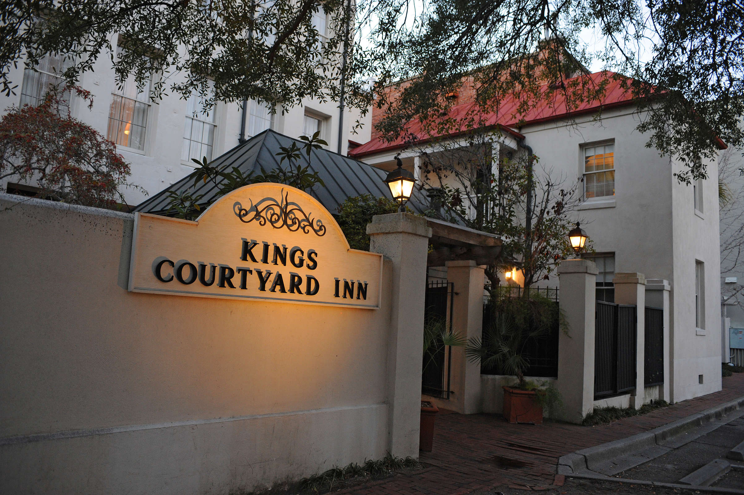 Kings Courtyard Inn