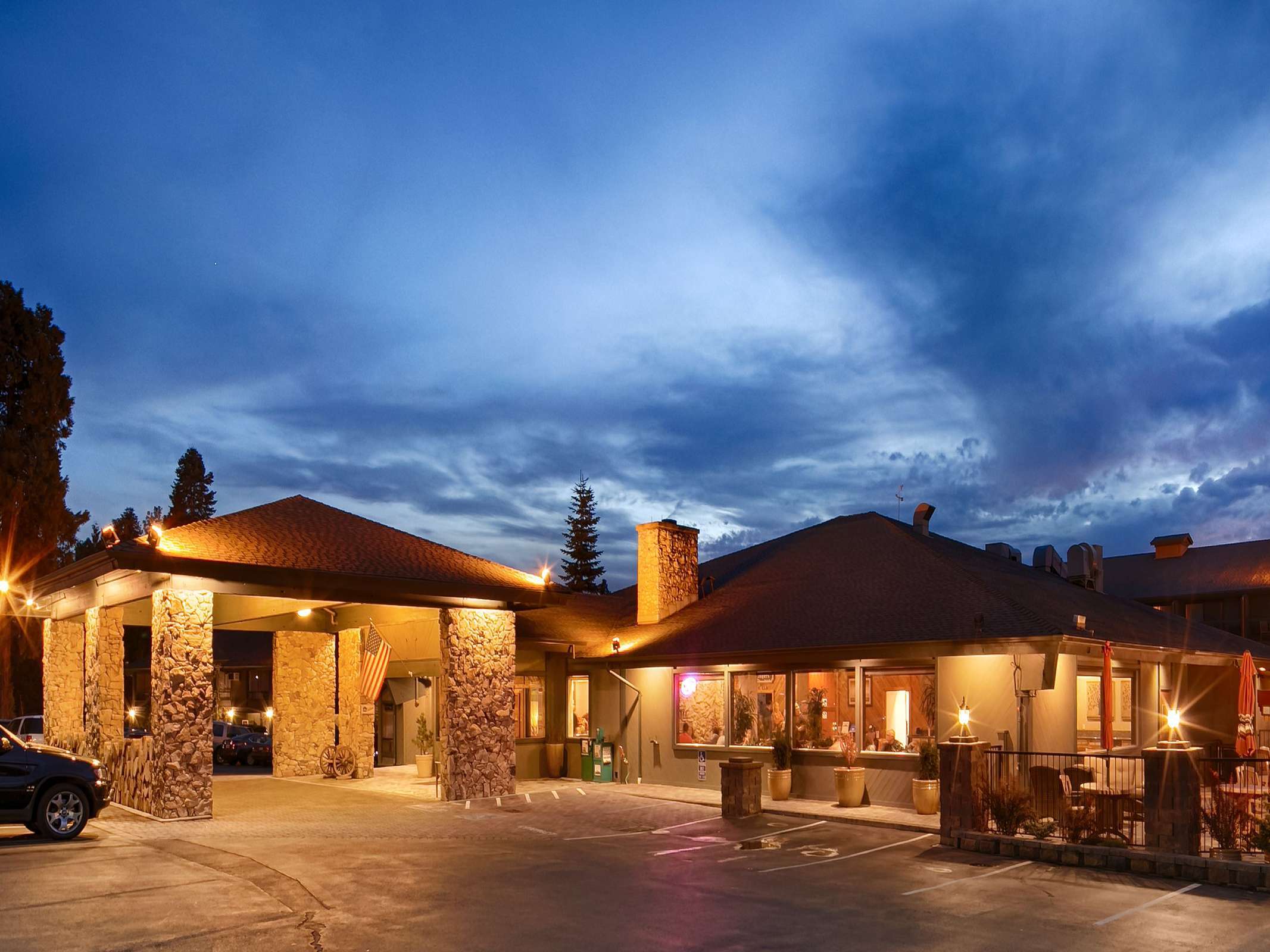 Best Western Plus Tree House