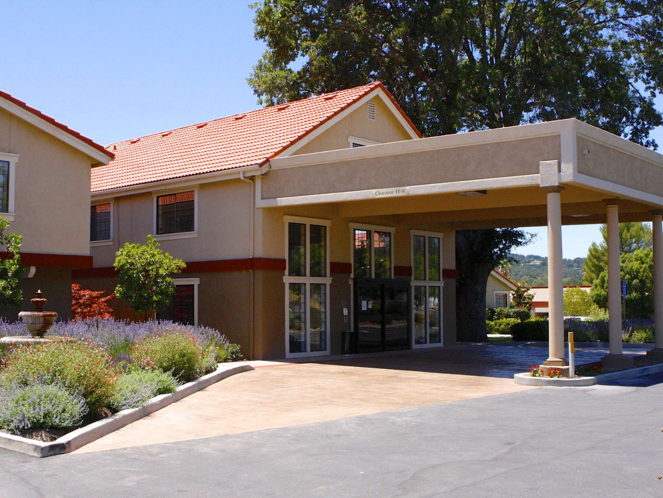 Best Western Plus Colony Inn