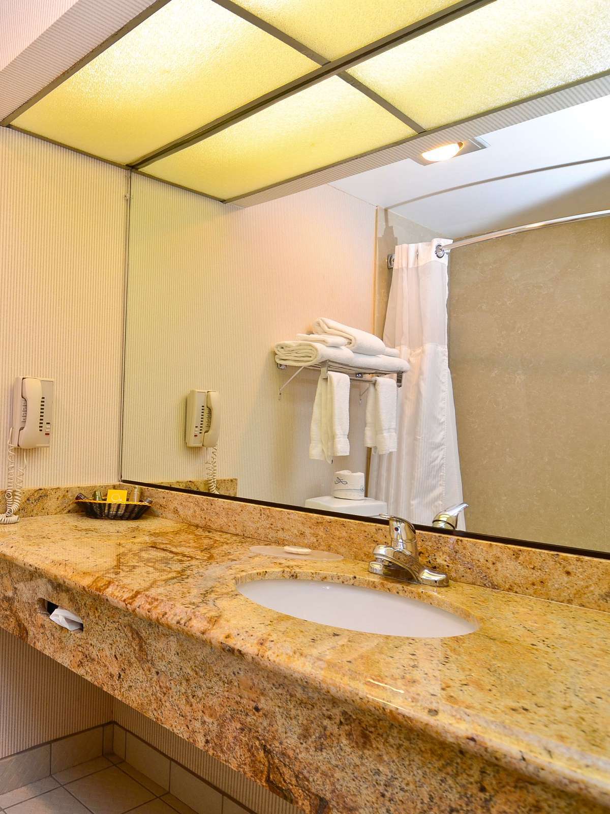 Hotel Best Western Plus Newport Mesa Inn photo 3