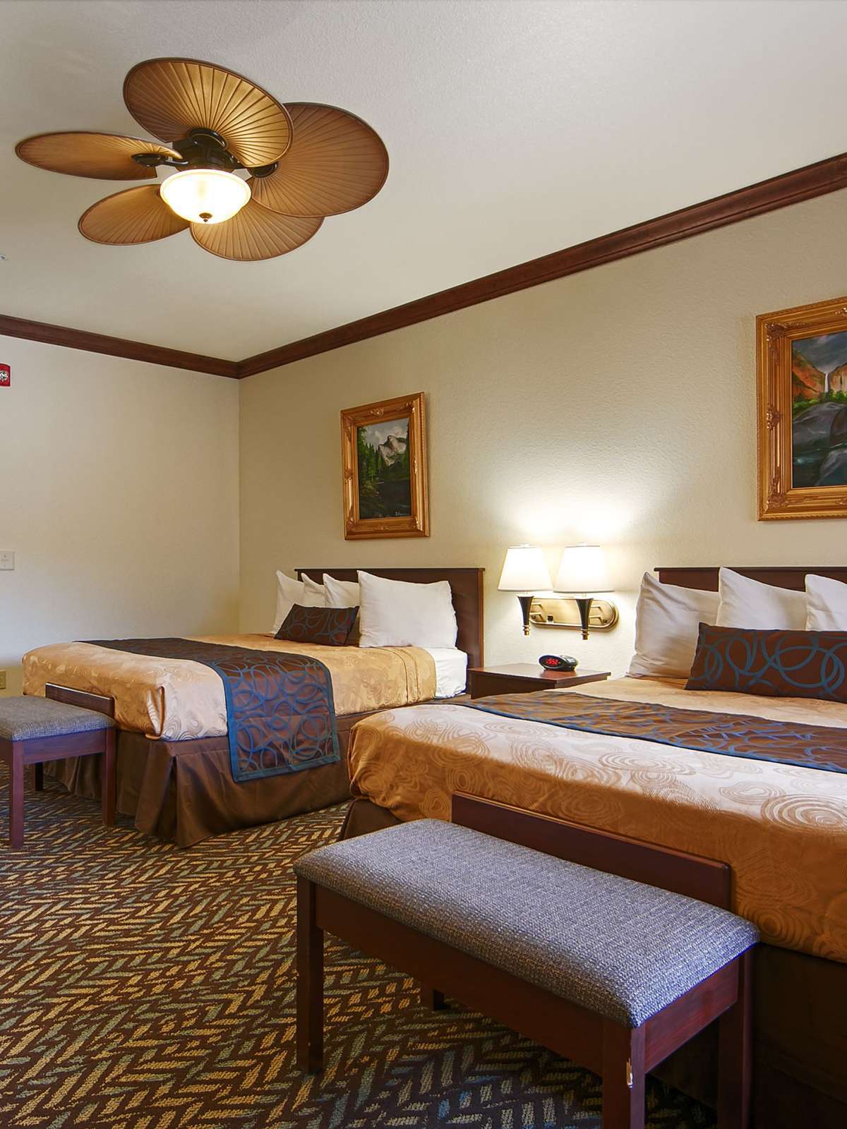 Hotel Best Western Plus Yosemite Gateway Inn photo 1