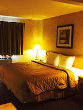 Hotel Baymont Inn & Suites Marinette photo 4