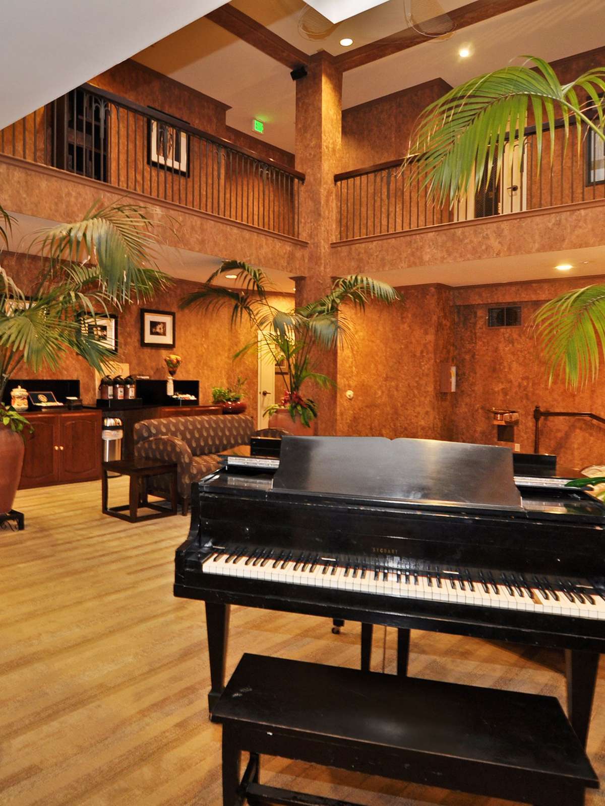 Hotel Best Western Plus Palm Court Hotel photo 4