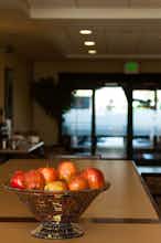 Hotel Hampton Inn & Suites Oakland Airport - Alameda photo 4