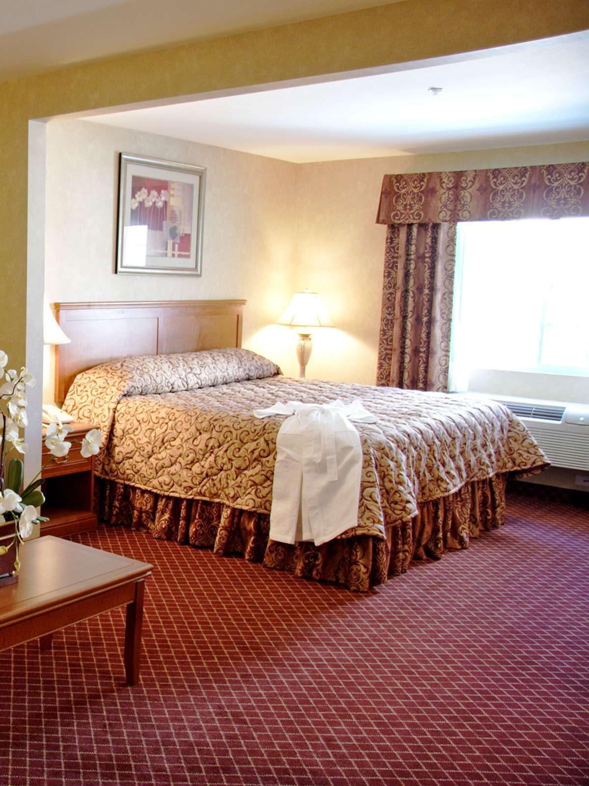 Hotel Best Western Plus Media Center Inn & Suites photo 1