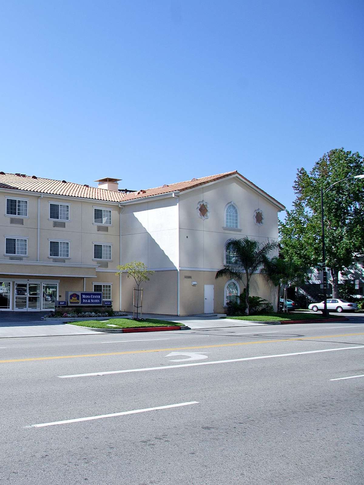 Hotel Best Western Plus Media Center Inn & Suites photo 4