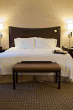 Hotel Hampton Inn & Suites Oakland Airport - Alameda photo 5