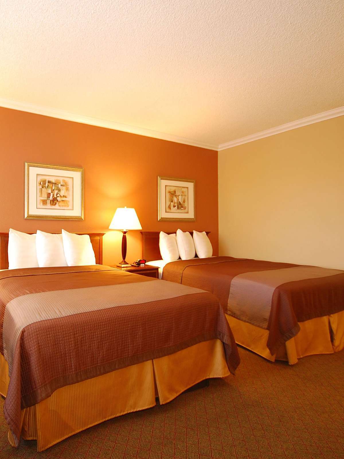 Hotel Best Western Courtesy Inn Hotel - Anaheim Resort photo 1