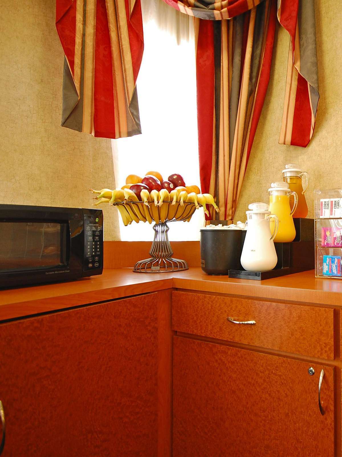 Hotel Best Western Courtesy Inn Hotel - Anaheim Resort photo 3