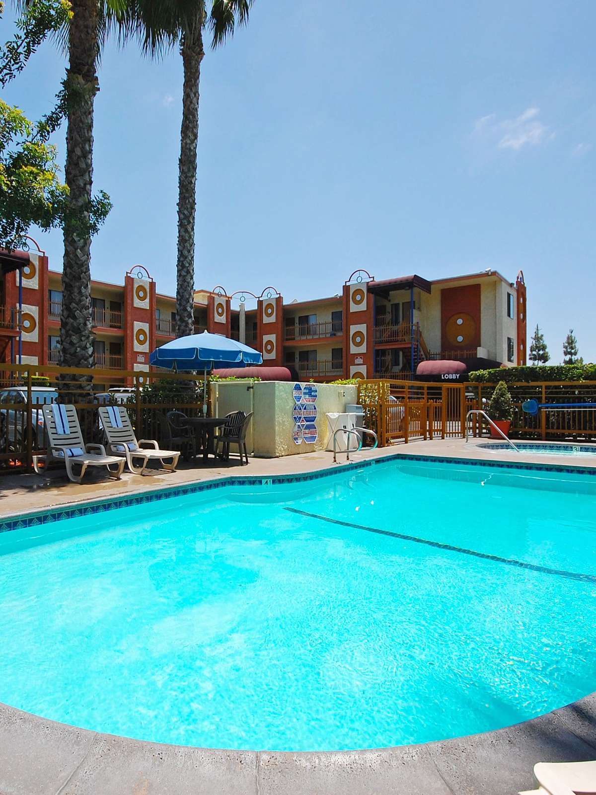 Hotel Best Western Courtesy Inn Hotel - Anaheim Resort photo 4