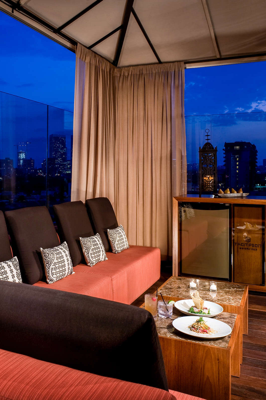 Hotel SIXTY Beverly Hills photo 2