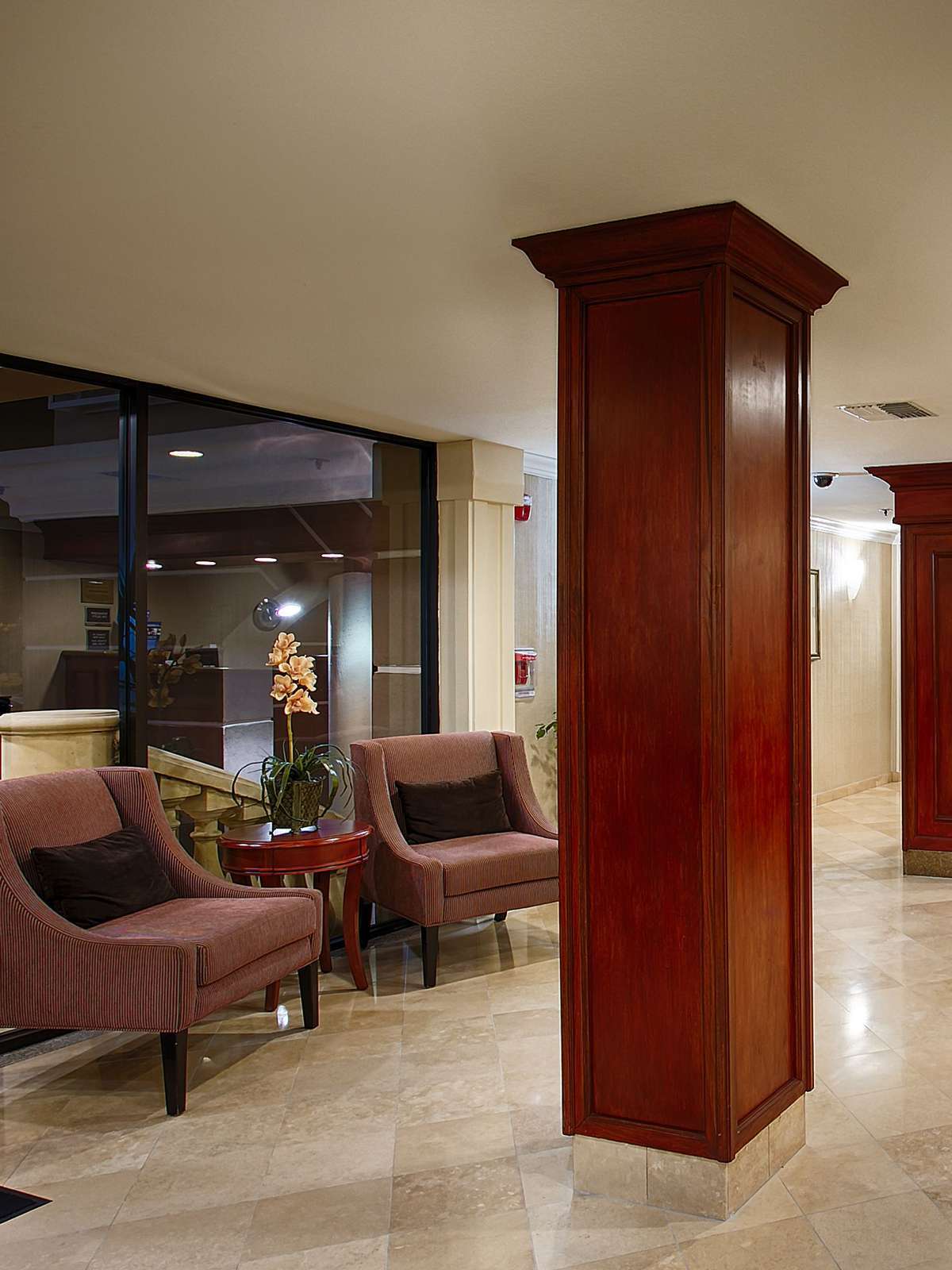 Hotel Best Western Plus Marina Shores Hotel photo 3