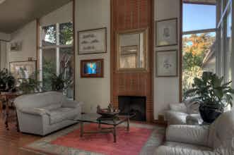Hotel Dinah's Garden Hotel photo 3