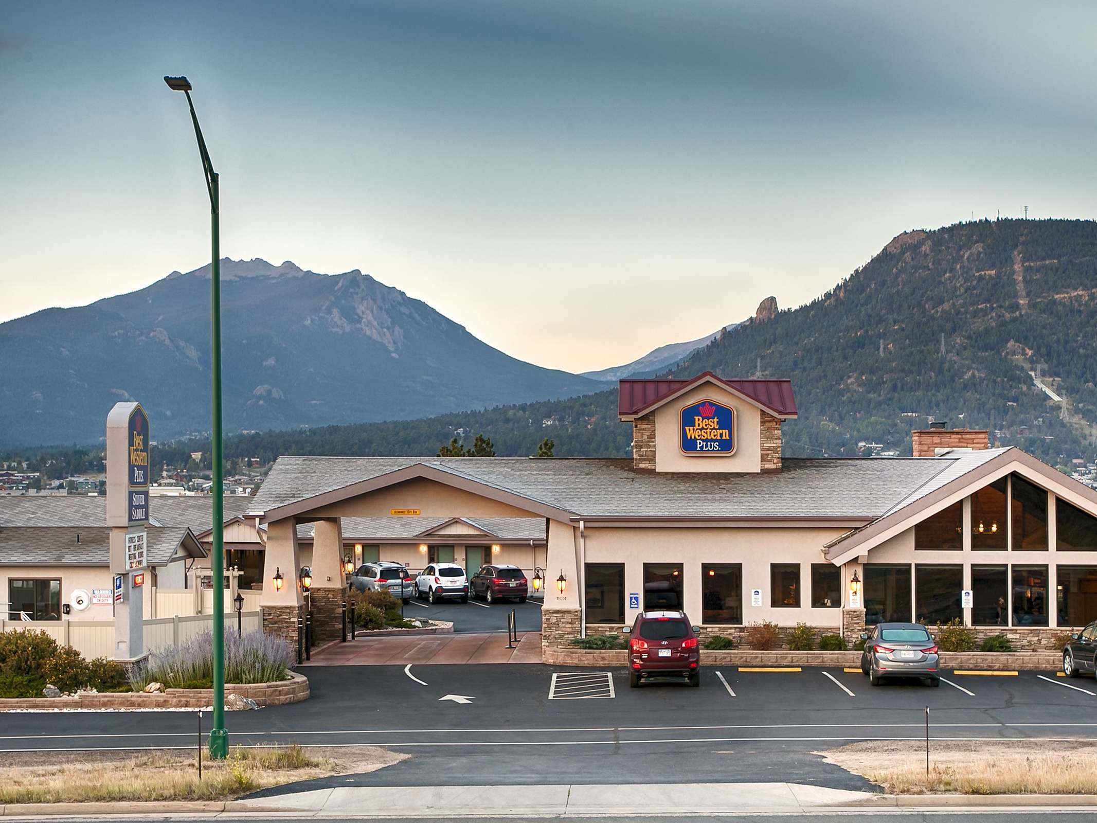 Best Western Plus Silver Saddle Inn