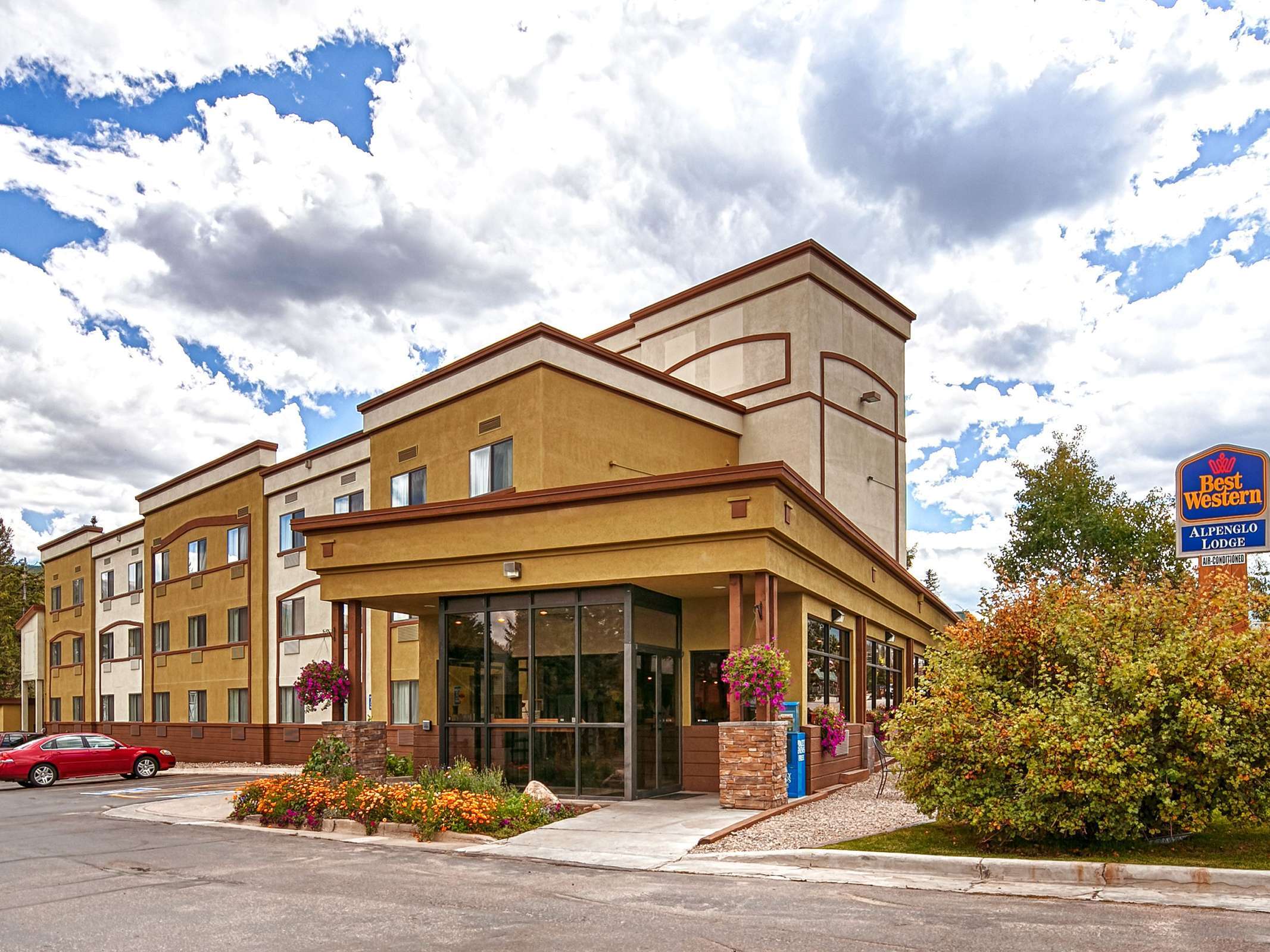 Best Western Alpenglo Lodge