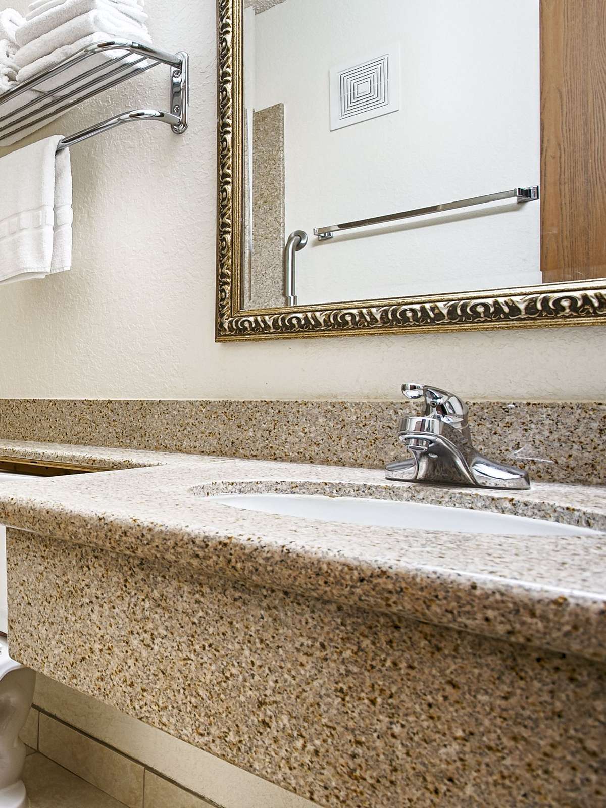 Hotel Best Western Antelope Inn & Suites photo 3