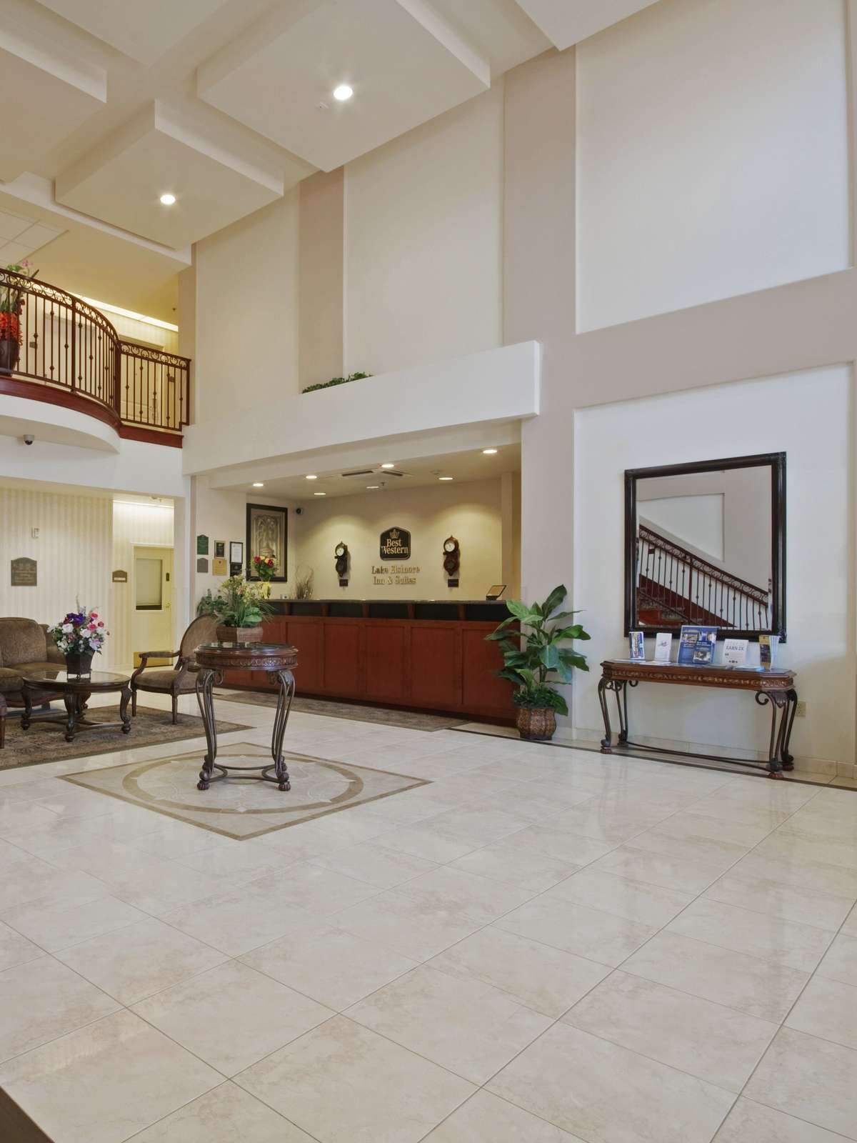 Hotel Best Western Plus Lake Elsinore Inn & Suites photo 5