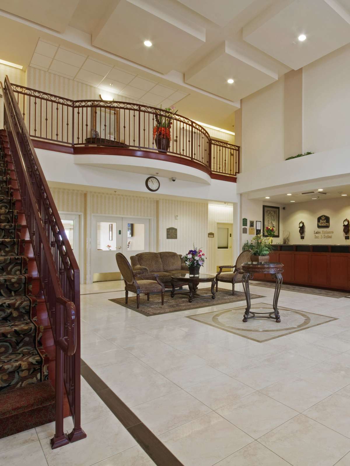 Hotel Best Western Plus Lake Elsinore Inn & Suites photo 4