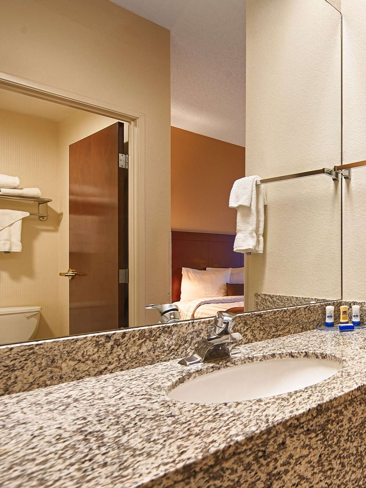 Hotel Best Western Plus Boulder Louisville photo 3